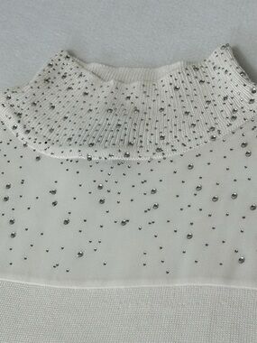 Carmen Marc Valvo White Embellished Mock Neck Sleeveless Top XS